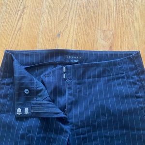 Theory Darky Navy Pinstripe Pant- low rise Size 6
